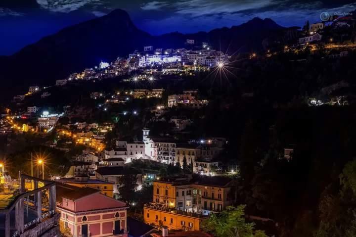 Sentiero Di Costiera Bed & Breakfast Vietri Bagian luar foto